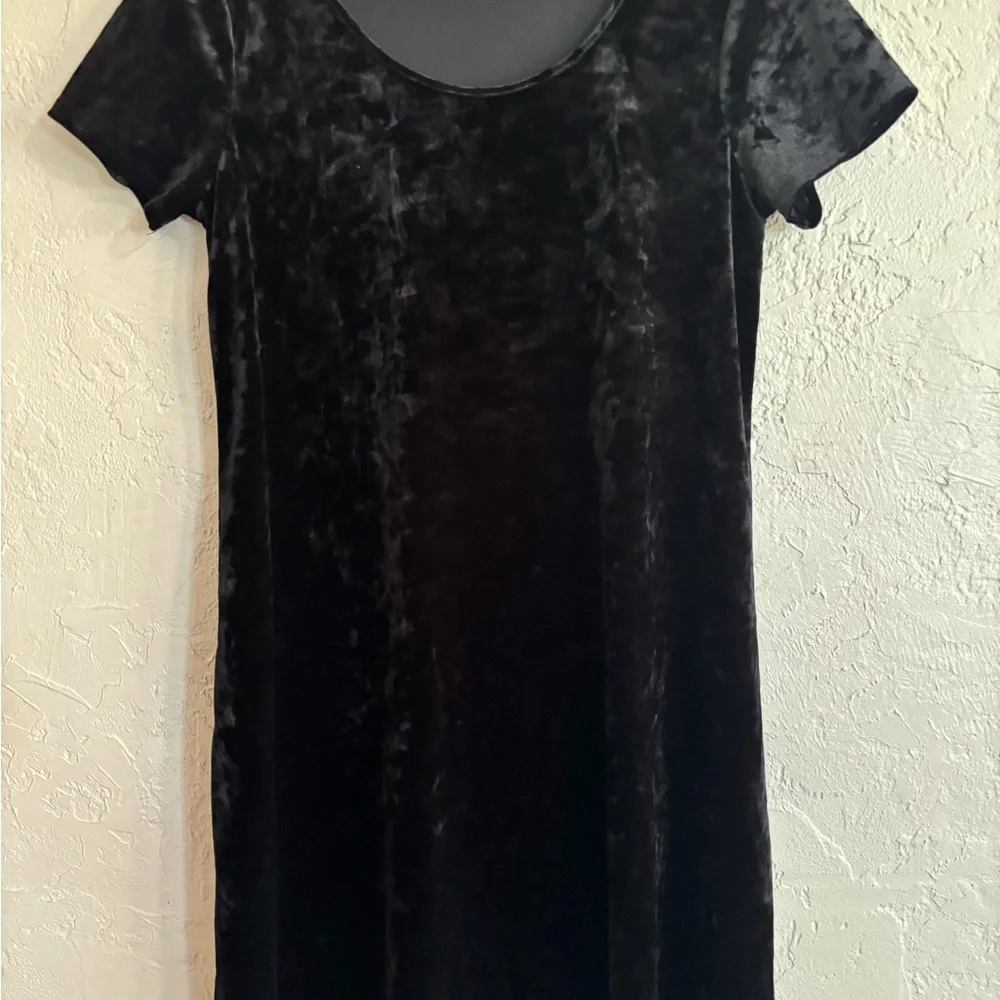 Socialite Crushed Velvet Black Holiday Party Ready Cocktail Dress‎ Medium